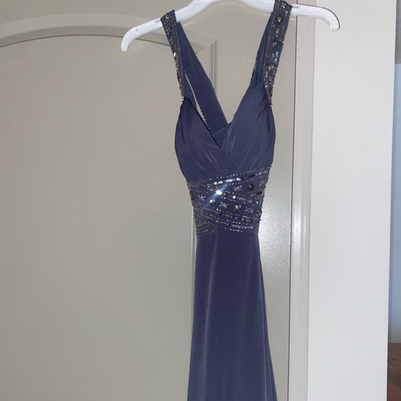 Above the knee dress with beading and cross back! - Picture 2 of 3